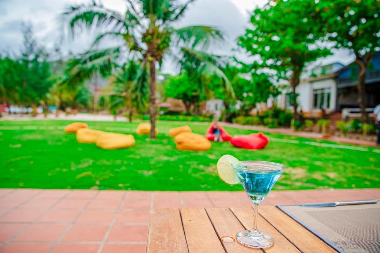 Thien Tan Hotel Chi Khu Co Ong エクステリア 写真